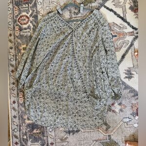 Black and white blouse